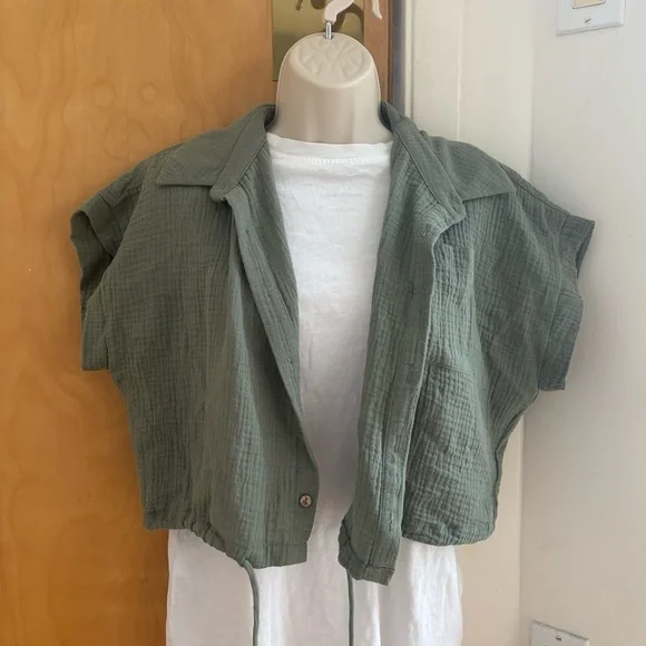 Altar’d State Green Cropped Top (XS) - Picture 6 of 6